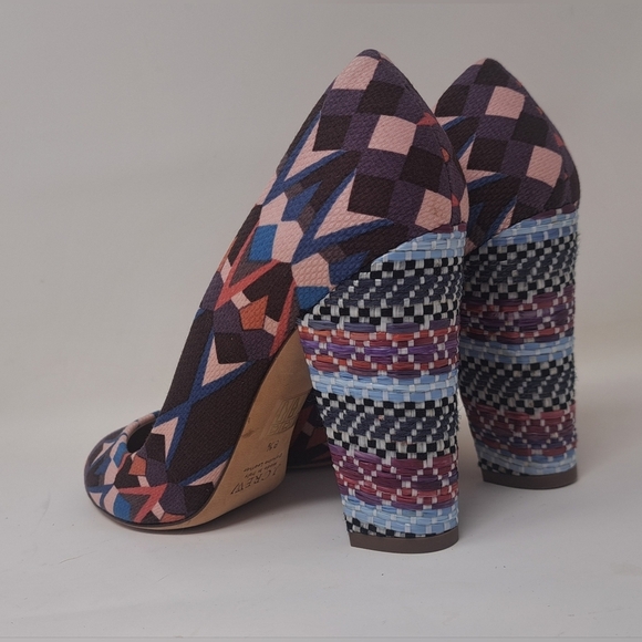 J. Crew Blakely Printed  Pumps Chunky Block Heels Italy Geometric Tribal 8.5 US - Picture 5 of 16